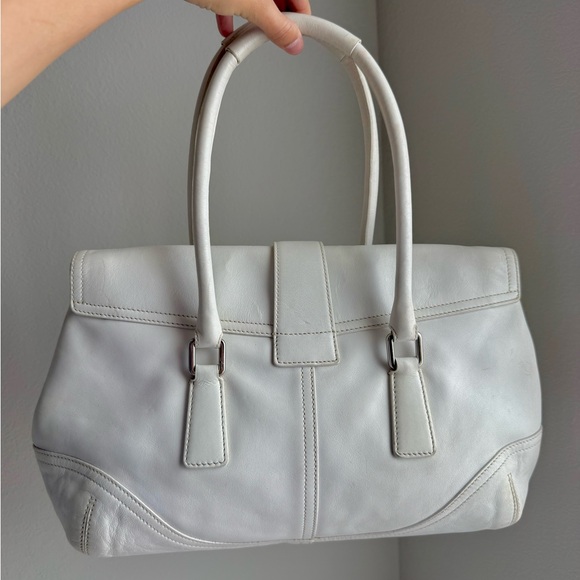 Vintage Coach Shoulder Bag SoHo Buckle Flap in white leather - Picture 5 of 7